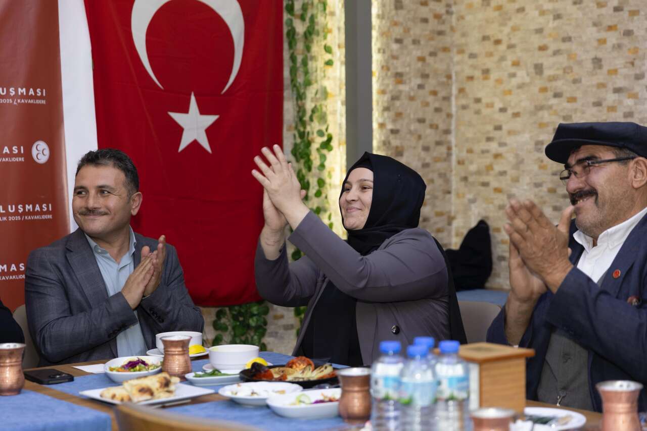 MHP Muğla İl Başkanı Burak Demirel, 11. Muhtarlar Toplantısını Kavaklıdere’de Gerçekleştirdi 7